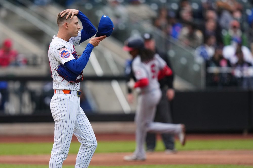 Weaver says losing is weighing on Mets, who find season suffocating after 17th loss in 20 games