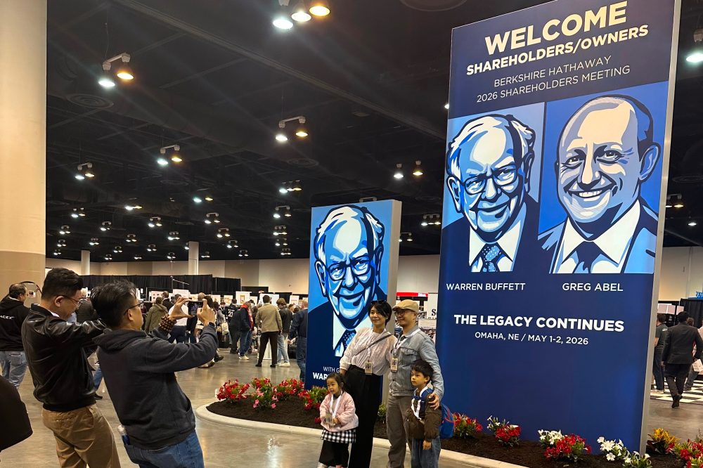 Crowd shrinks as Berkshire Hathaway’s new CEO leads the annual meeting for the first time Saturday