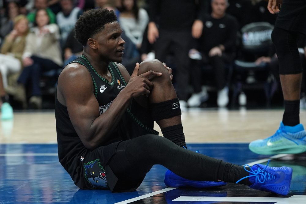 Wolves say Edwards is questionable for Game 1 despite knee injury