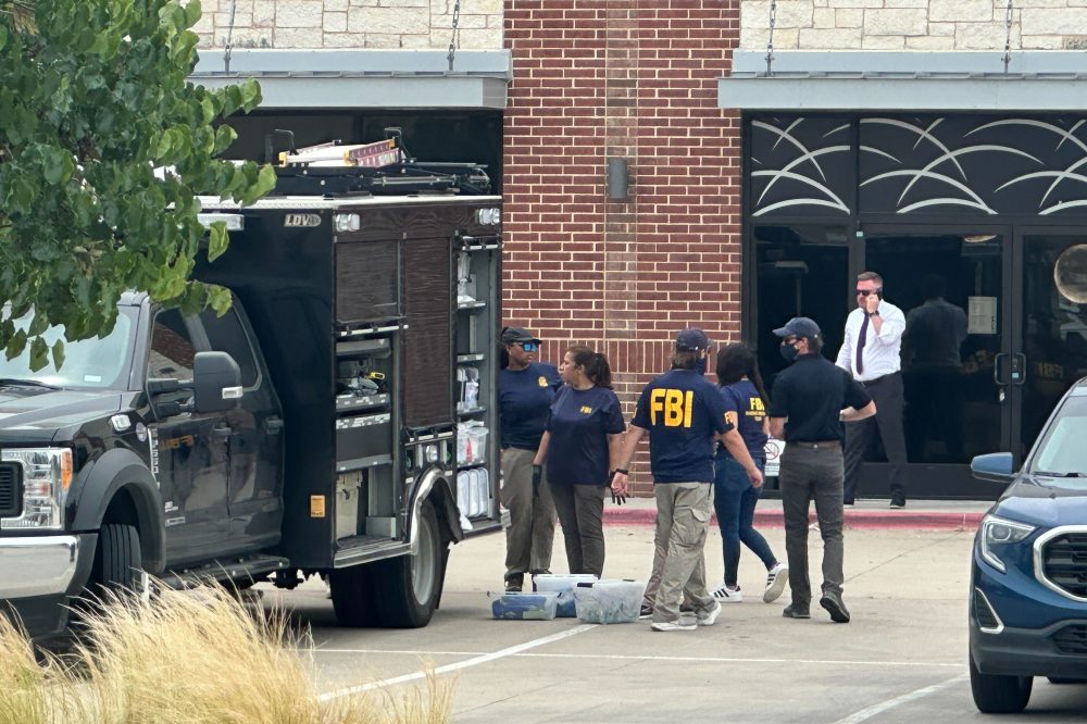 2 killed and 3 injured in shootings at shopping center north of Dallas, police say