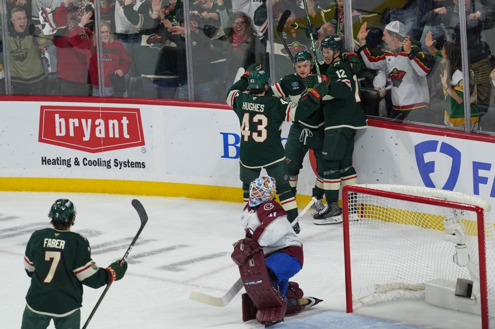 Avs make their first goalie change by pulling Wedgewood for Blackwood during Game 3 in loss to Wild