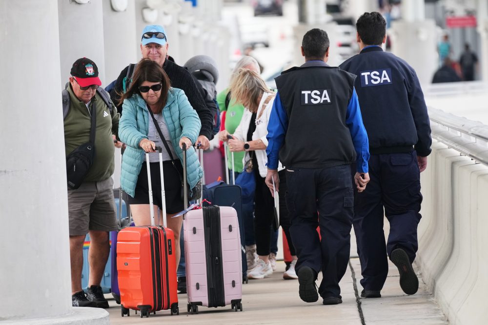 House committee discusses modernizing the TSA as Trump seeks to privatize airport screening