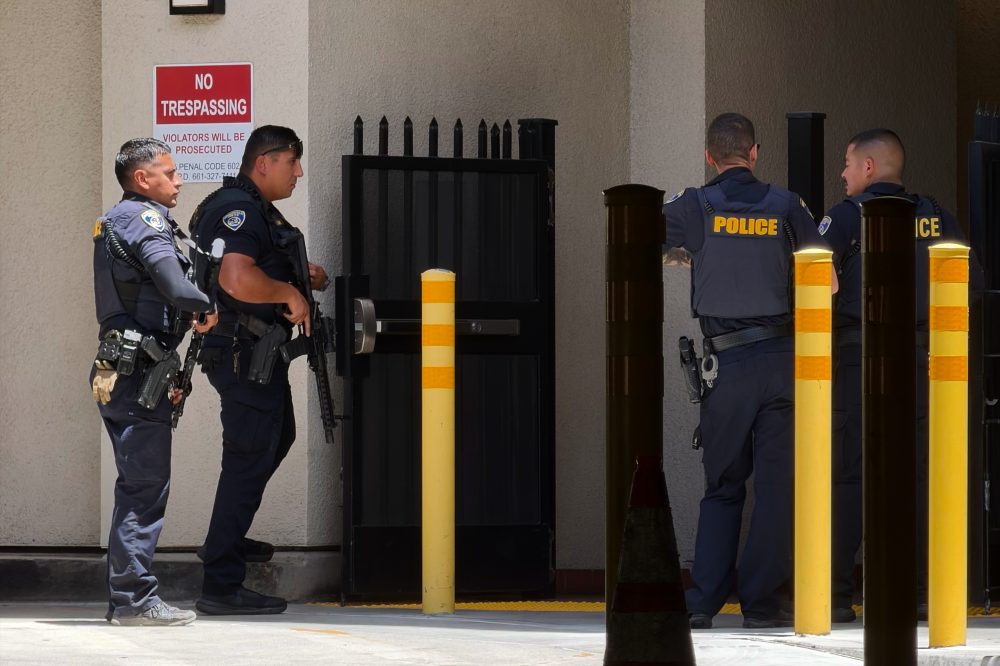 Police say man barricaded himself inside bank building with others in California city of Bakersfield