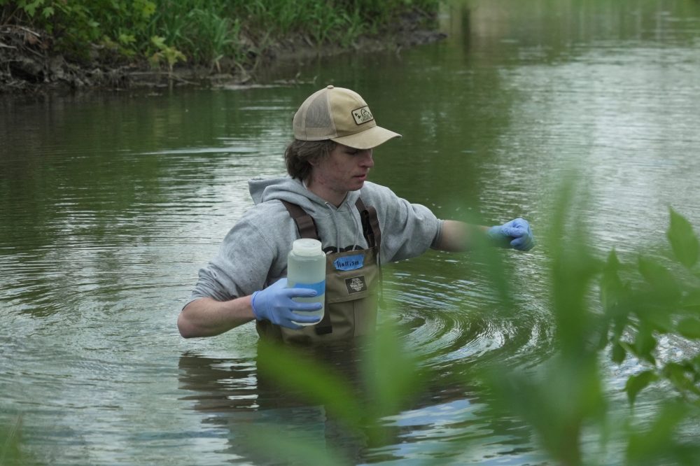 Takeaways from how water pollution in Iowa can deflate summer fun