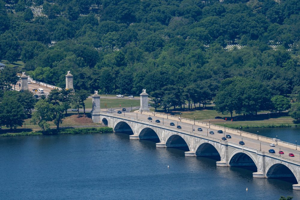 Planning commission seeks more details on Trump’s planned 250-foot arch near the Lincoln Memorial