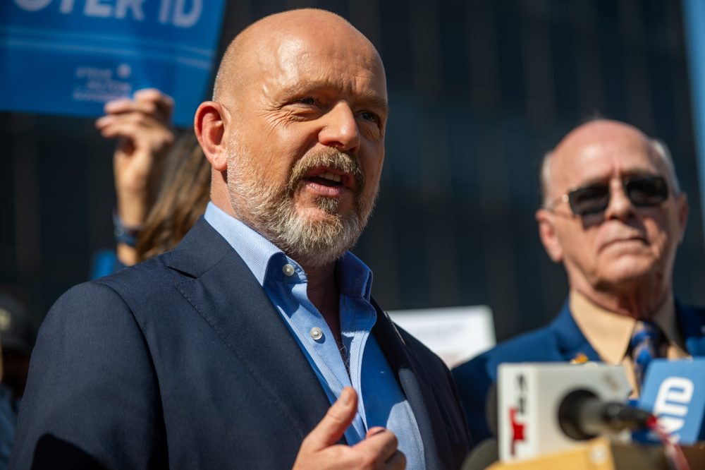 Republican Steve Hilton advances to general election in race for California governor