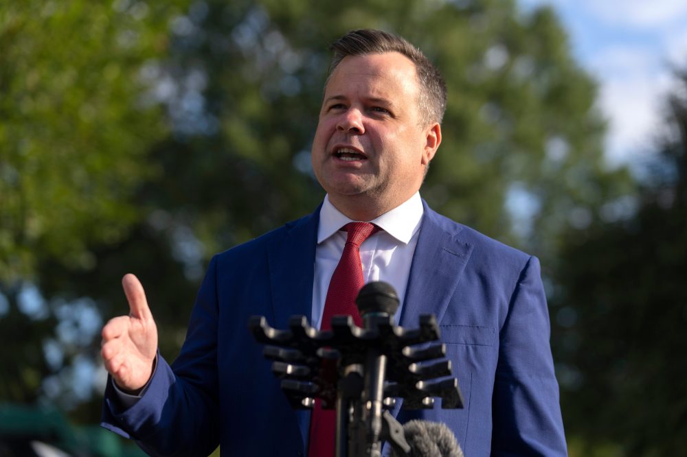 Trump sticks with Pulte for intel job as risk grows of lapse in spy powers