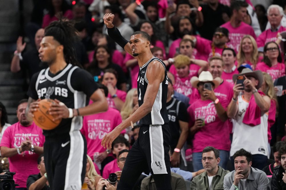 Spurs fans still believe they can overcome 3-1 deficit against Knicks to capture 6th NBA title