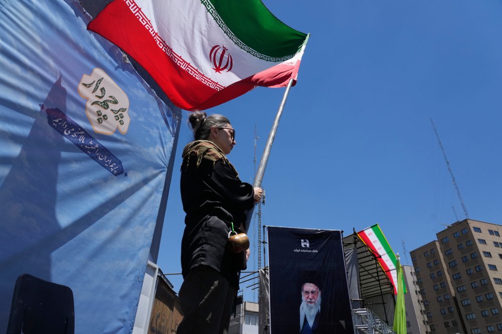 Iran will reopen Strait of Hormuz and can sell oil freely under deal with US, according to leaks
