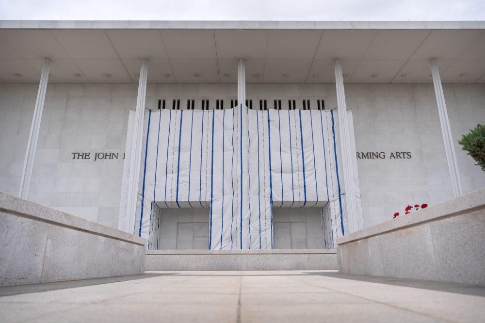 Kennedy Center says it isn’t required to reschedule shows after judge blocks 2-year closure