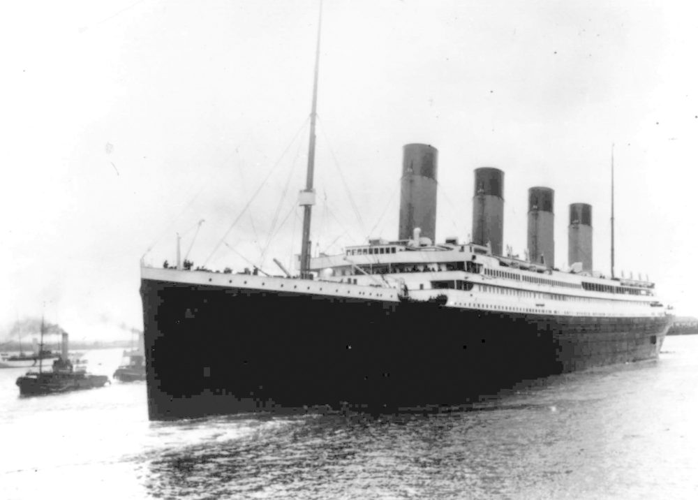 A plan to sell artifacts from the Titanic faces US government opposition