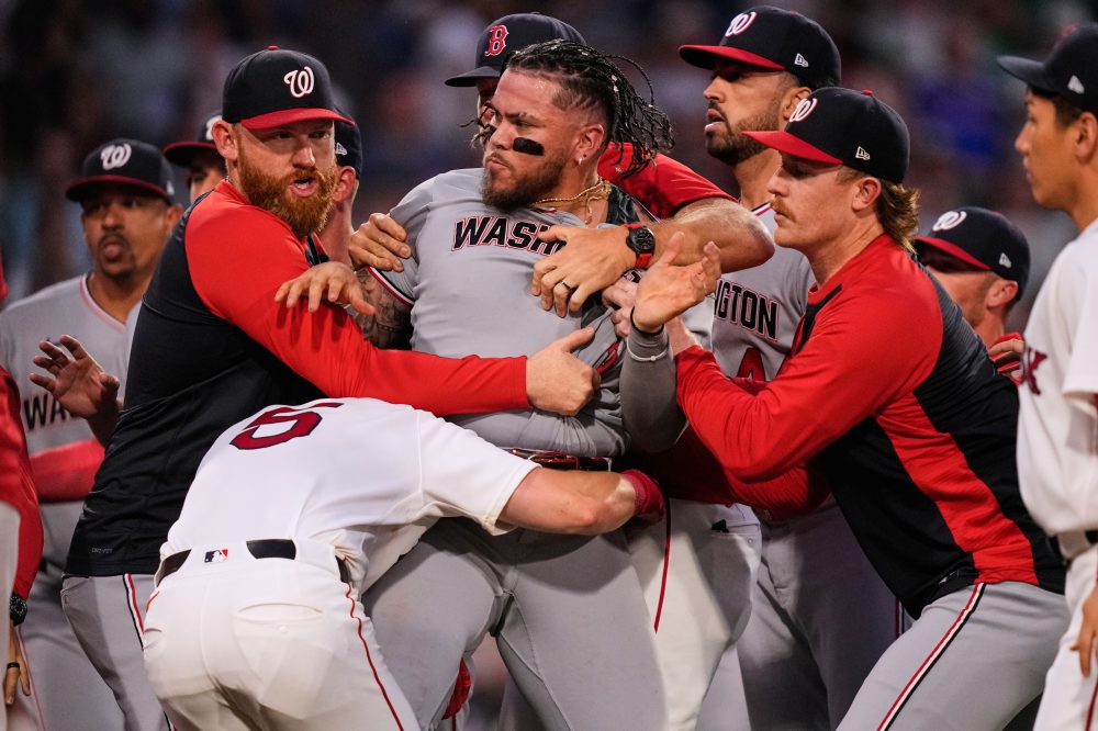 Red Sox 1B Willson Contreras tossed for a 2nd straight game as benches clear against Nationals