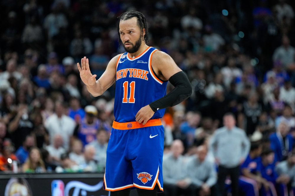 Jalen Brunson has left wrist surgery, Knicks star expected back on court this summer, AP source says
