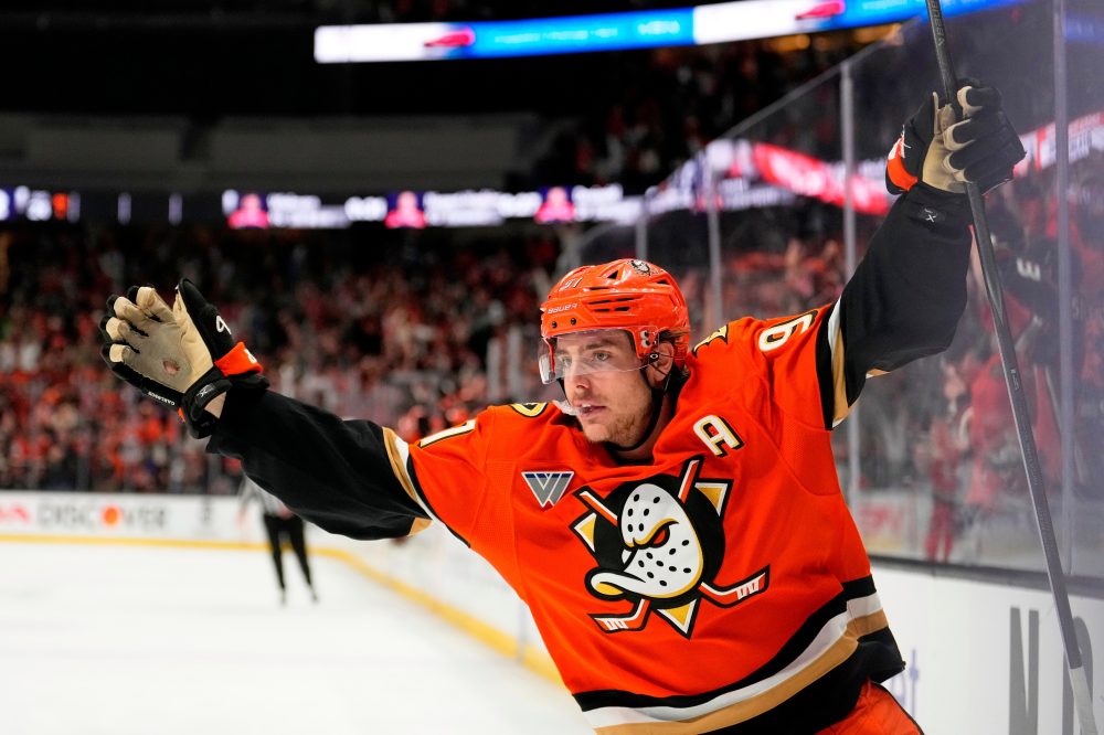 Anaheim Ducks keep Leo Carlsson, matching Flyers’ $90 million offer sheet for young center