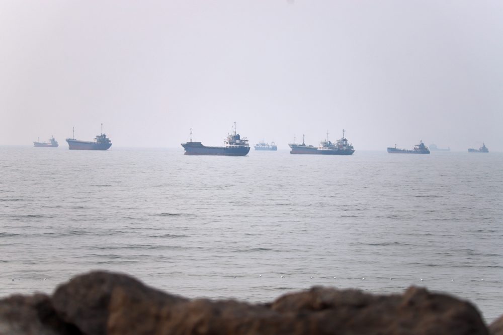 Tehran strikes Gulf states after US ends latest round of airstrikes on Iran