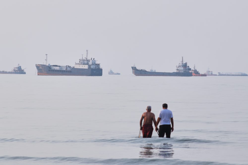 3 islands help control access to the Strait of Hormuz. They’re in the crosshairs of the Iran war
