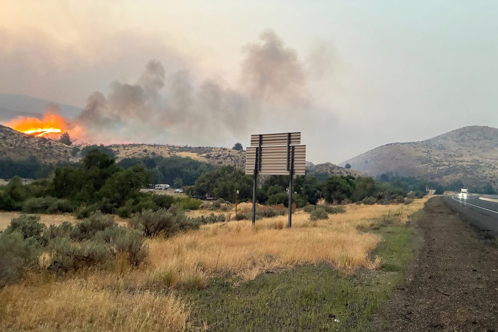 Major Oregon interstate closed for 70 miles due to wildfire