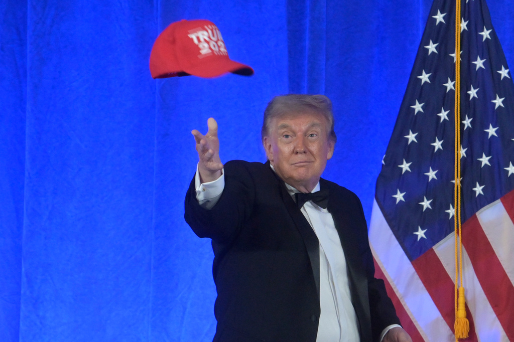 Trump to tout his economic policies in Michigan