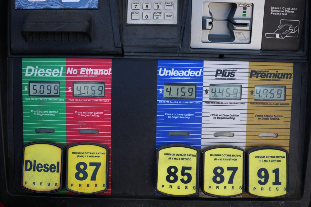 Big oil companies continue to post banner profits as fighting in Iran drives prices higher