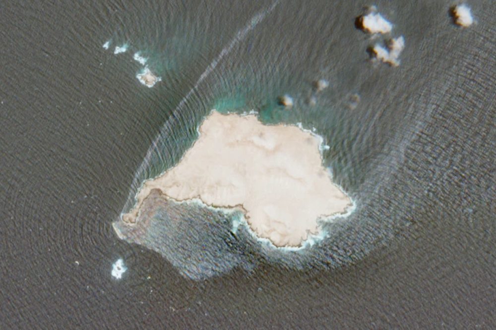 Oil spill from grounded tanker off Oman expands sharply, satellite images show