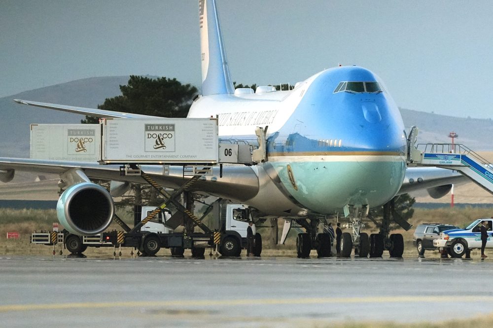Trump used elaborate ruse to fly out of Turkey following summit because of Iran threat, report says