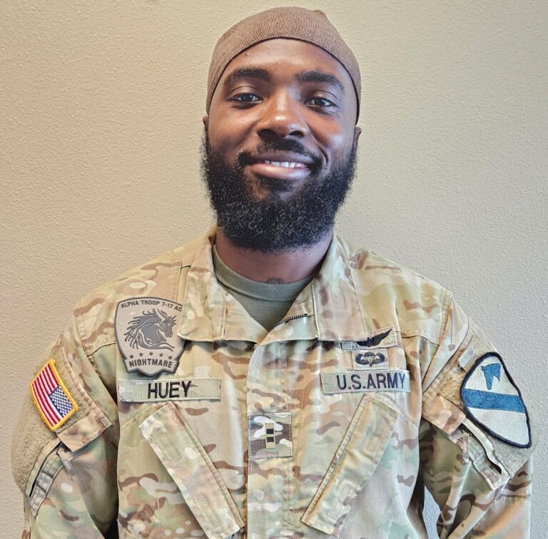 Army identifies identifies 2 Fort Hood helicopter pilots killed in Apache crash