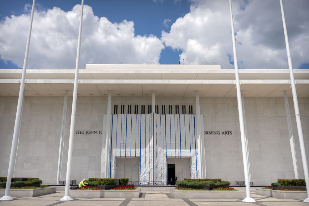 Kennedy Center tells court it won’t try to restore Trump’s name to the building before Sept. 8