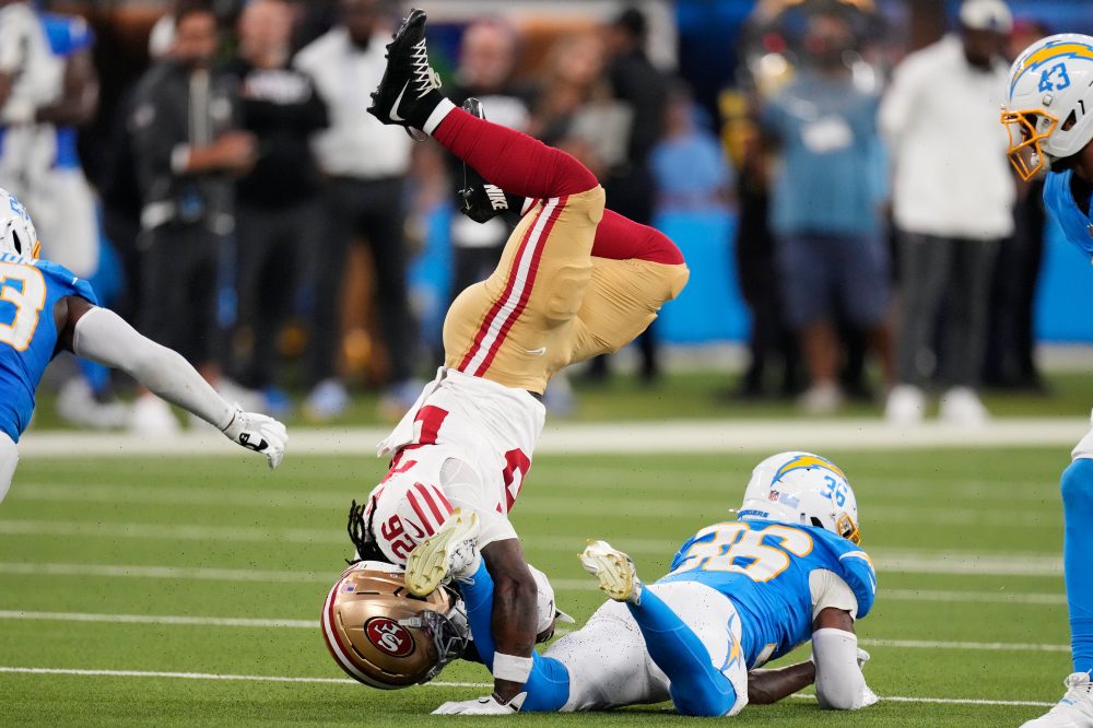 Cowing returns punt for TD to spark the 49ers in 41-18 preseason win over the Chargers