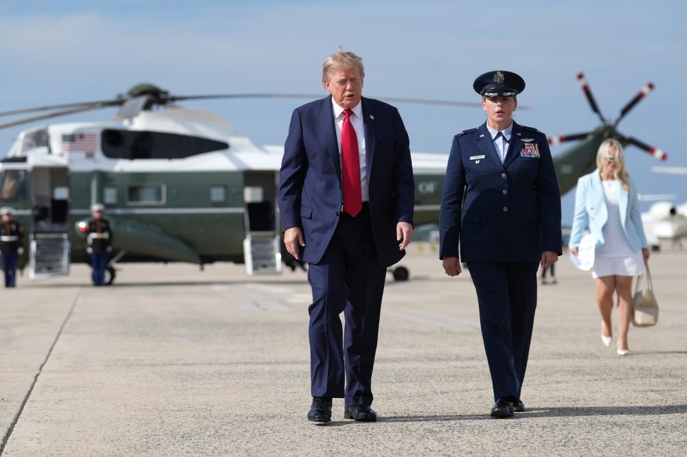 Controllers warned Trump copter pilots about radio failures 1 week before they came close to jet