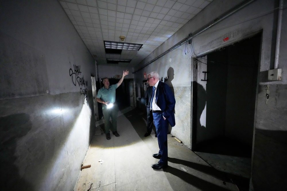 Beloved New Orleans hospital, wracked by floods and grief in Hurricane Katrina, to get a makeover