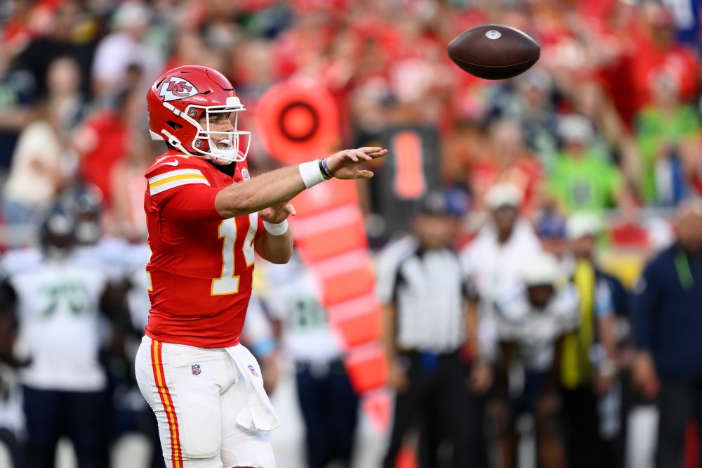 Seattle’s Myers misses field goal on final play and Seahawks play to 9-9 tie with Chiefs