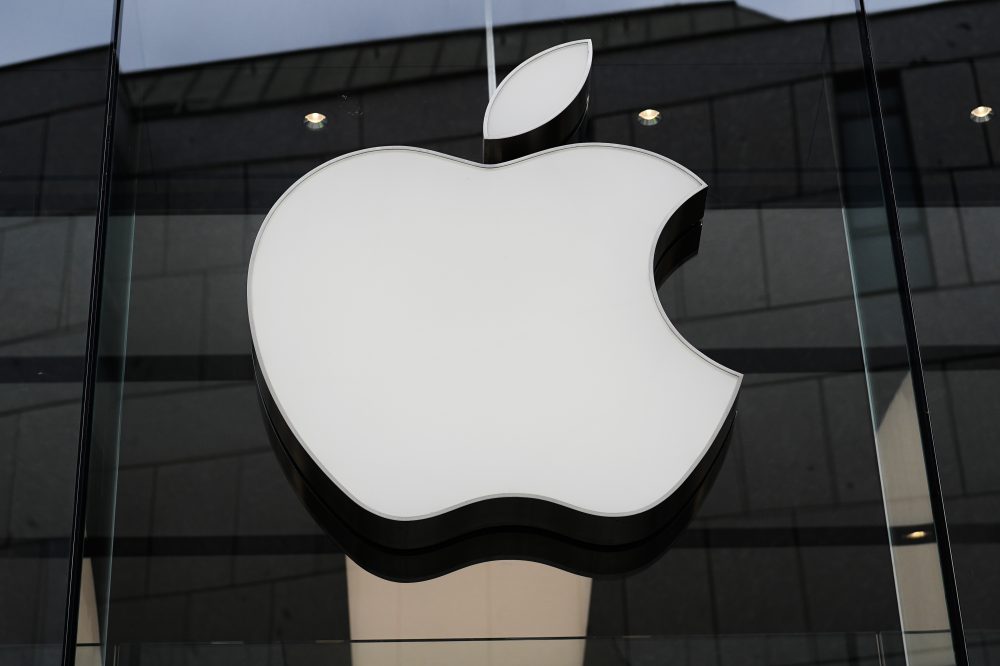 Apple changes Lake Ontario name to ‘Lake America’ for US users of its Maps, following Trump’s order