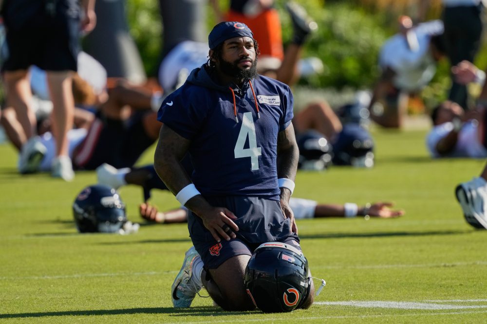 Bears hit by running back injuries as D’Andre Swift exits practice and Kyle Monangai is week to week