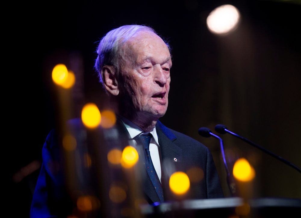 Former Canadian leader Jean Chrétien tells US: ‘Never mistake our generosity for weakness’