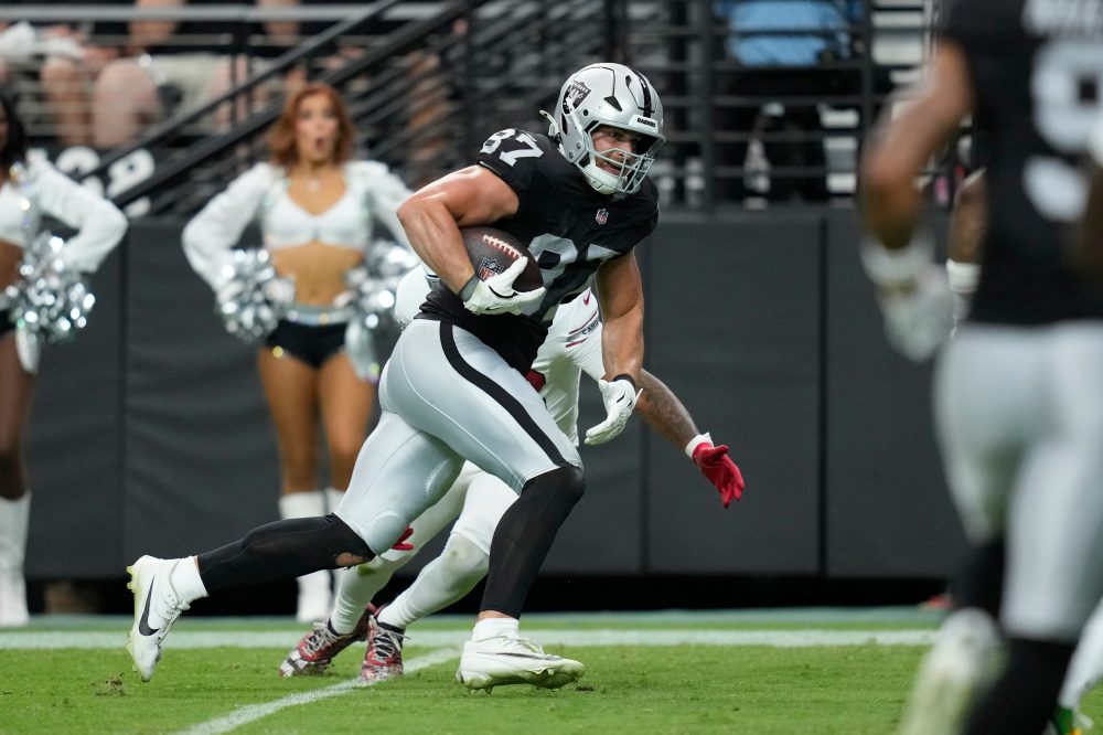 Raiders sign tight end Michael Mayer to a 3-year, $45M extension
