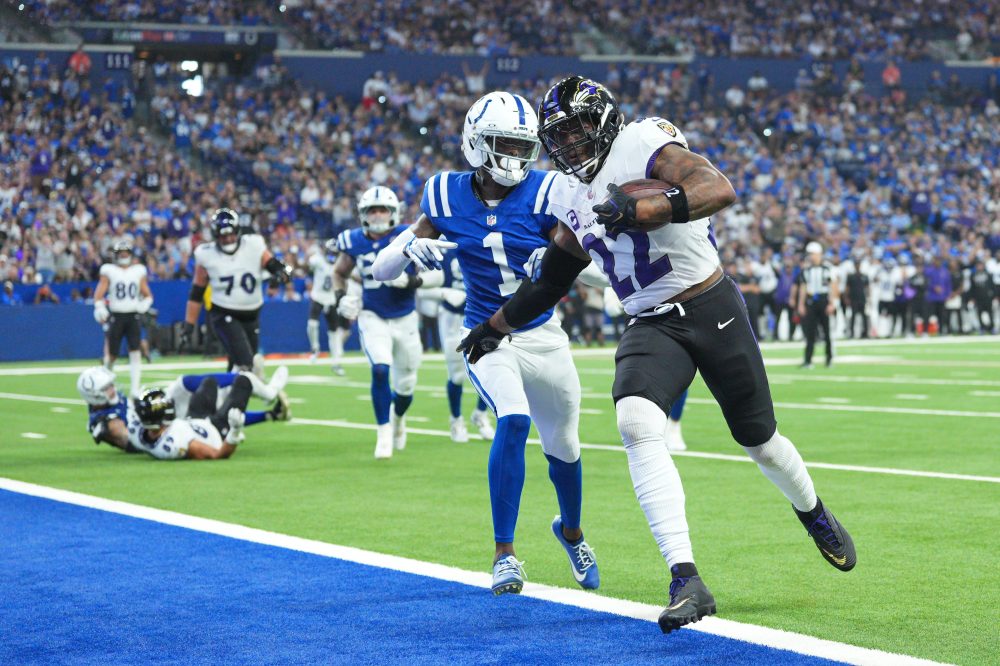 Derrick Henry’s rushes for 3 TDs and Lamar Jackson lights up the Colts in the Ravens’ 41-23 win