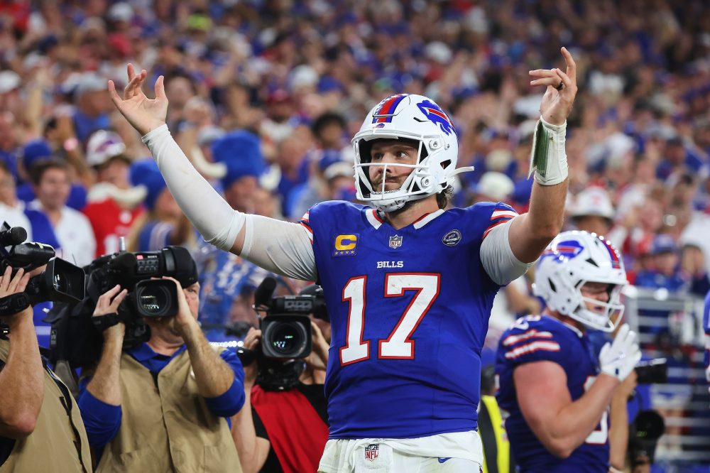 Josh Allen opens the Bills’ new stadium with a 5-TD outing in a 41-31 win over the Lions