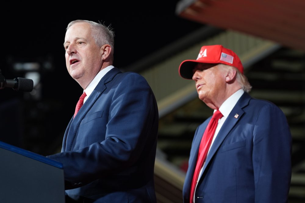 Trump pushes his $5,000 ‘dividend’ pledge if GOP wins midterms. Republican candidates, not as much