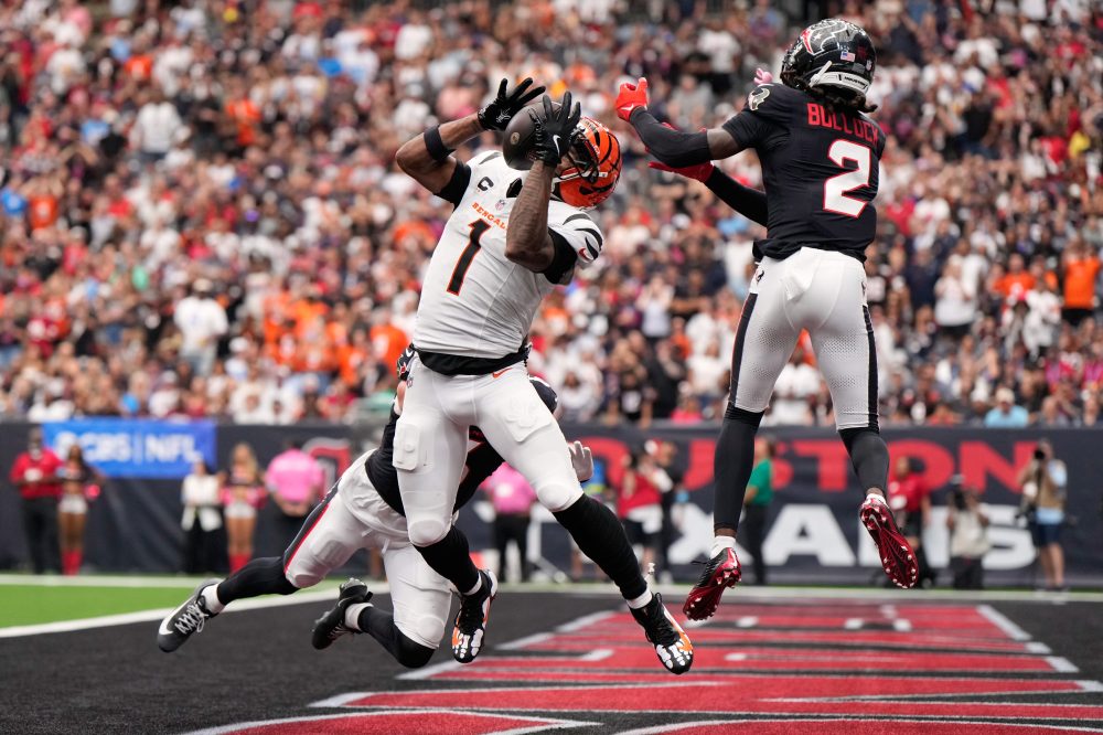 Ja’Marr Chase scores 2 TDs on passes from Joe Burrow to lead the Bengals past the Texans 20-6