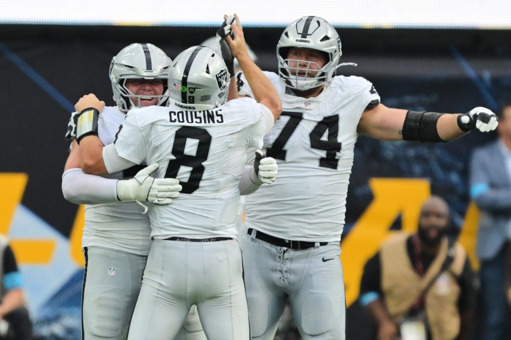Kirk Cousins connects with Cody White for 2 TDs and Raiders beat Chargers 26-14